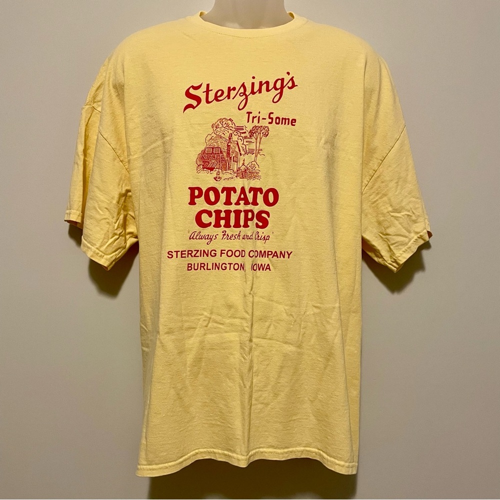 Gildan Light Yellow Graphic Tee with Red Sterzing’s Potato Chips Logo | Size 2XL